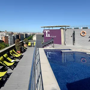 4* فندق يونيفرسال
